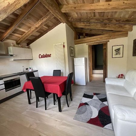 Profumo Di Legno Leilighet Aosta Eksteriør bilde