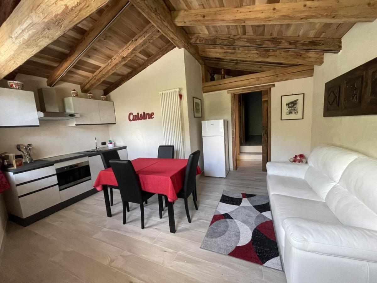Profumo Di Legno Leilighet Aosta Eksteriør bilde